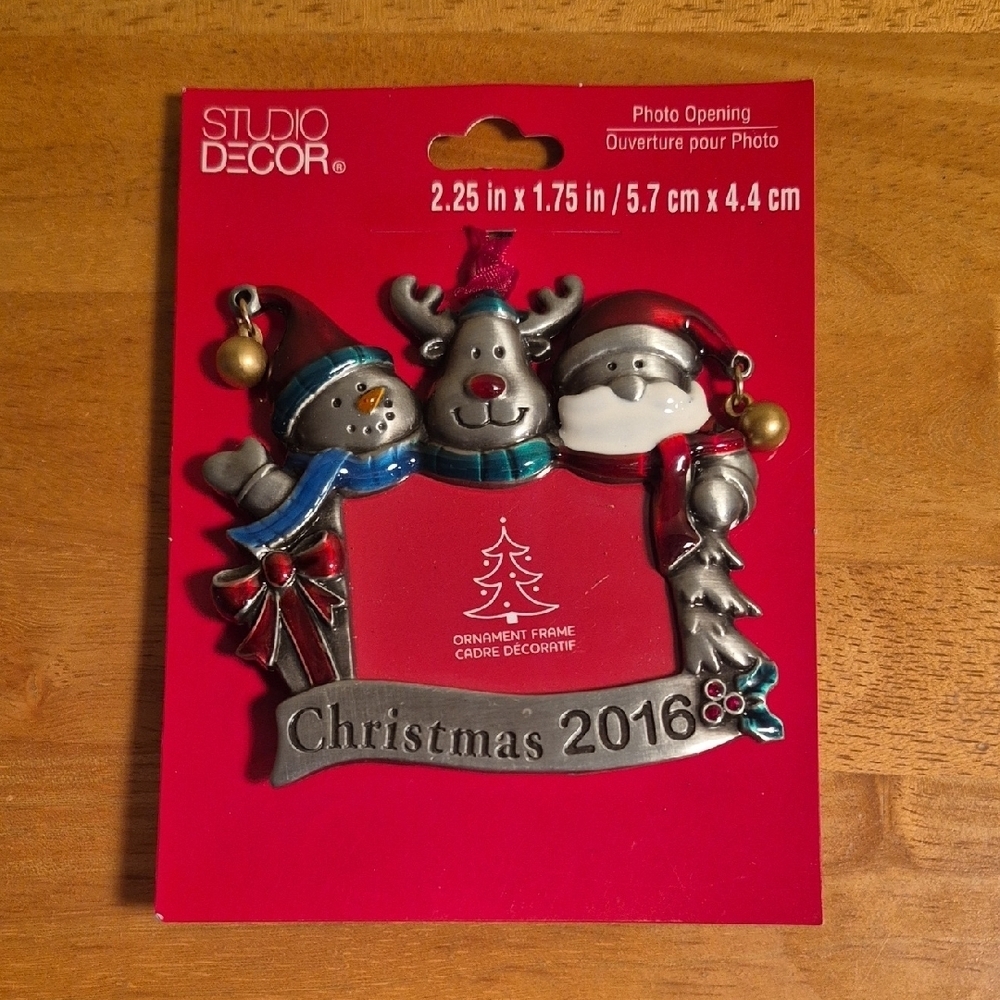 STUDIO DECOR 2016 Festive Keepsake Photo Frame Christmas Ornament